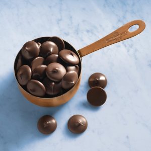 ghirardelli Queen Dark Chocolate Wafers (35 lb.)